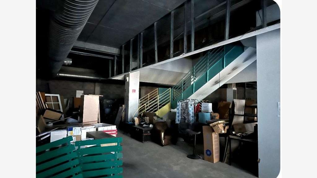 AV local commercial de 1052m² empl strat Mulhouse