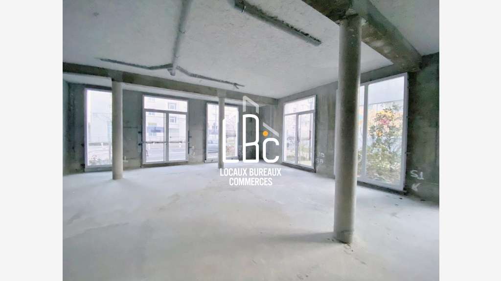 À vendre local 116m² Nantes Ile de Nantes CHU