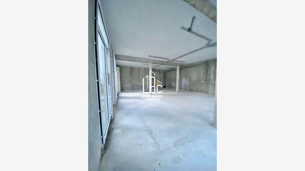 À vendre local 116m² Nantes Ile de Nantes CHU