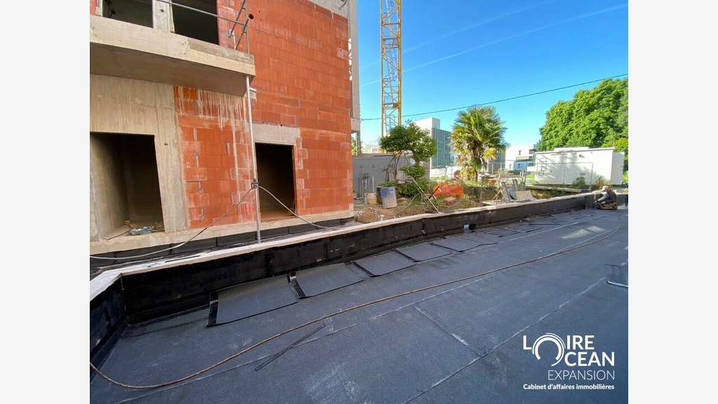 A vendre local commercial 163m² à Nantes Est