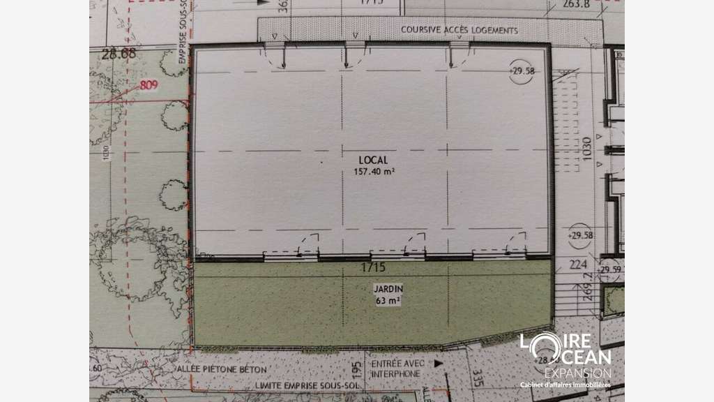 A vendre local commercial 163m² à Nantes Est
