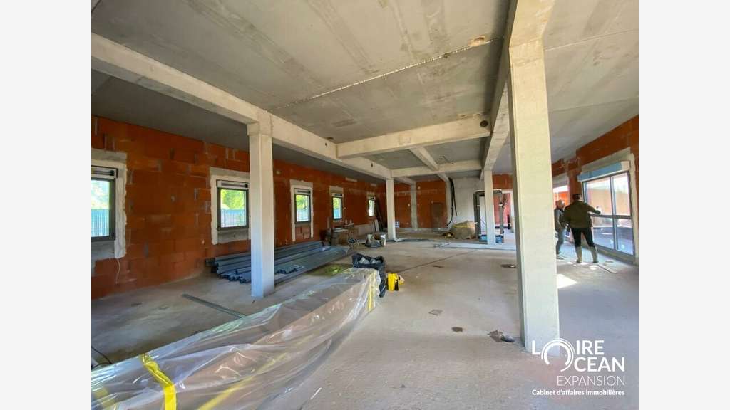 A vendre local commercial 163m² à Nantes Est