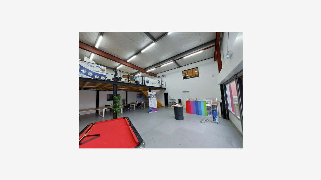 A vendre local d'activité de 365m² env. à Nantes