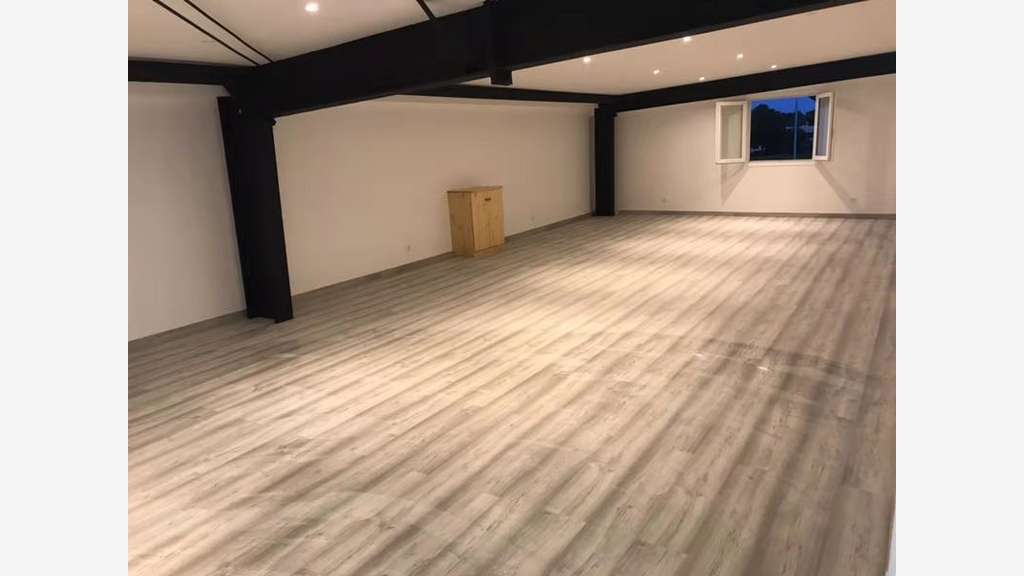 A vendre local d'activité de 365m² env. à Nantes