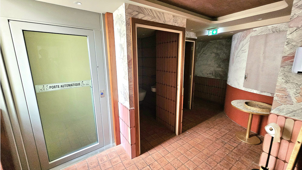 Vente murs commerciaux/pro de 210m² à Nice V. Hugo