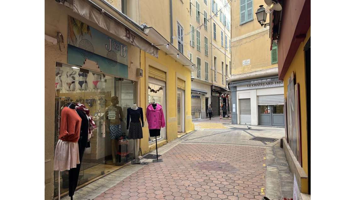 DAB Vieux Nice 20m² fort flux piéton