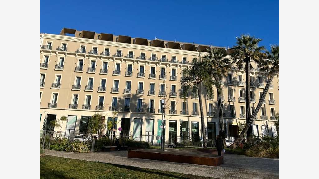 A vendre murs libres 315m² à Nice