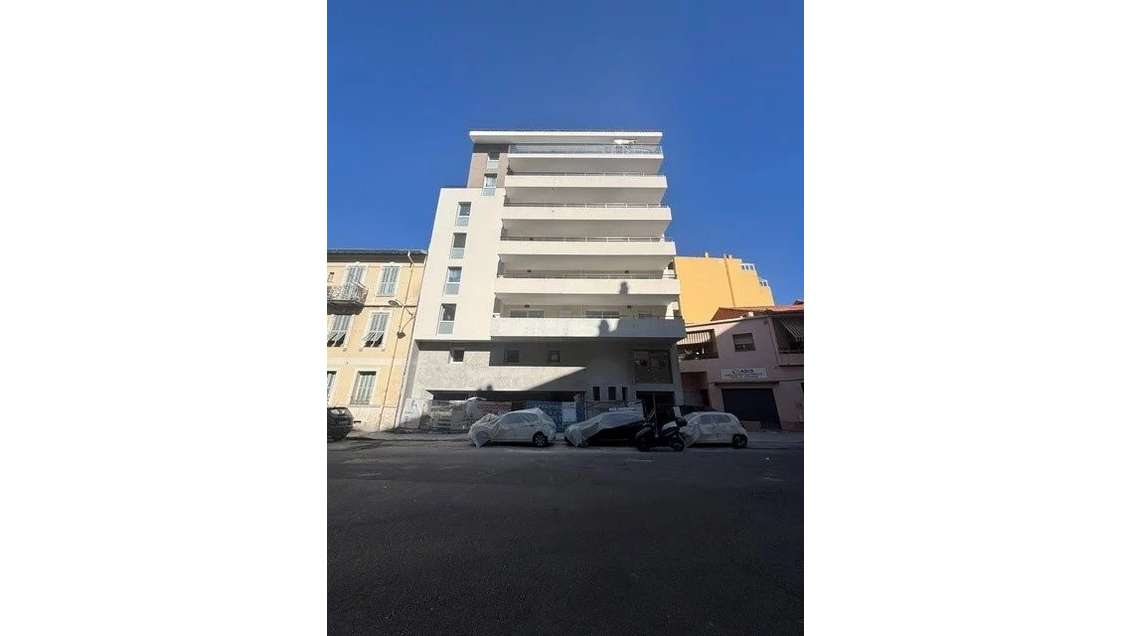 A VENDRE - MURS COMMERCIAUX - NICE RIQUIER