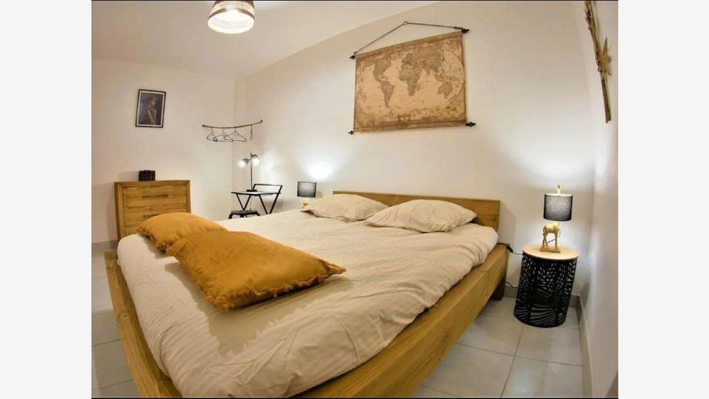 Vente local commercial transformé en appart Nîmes