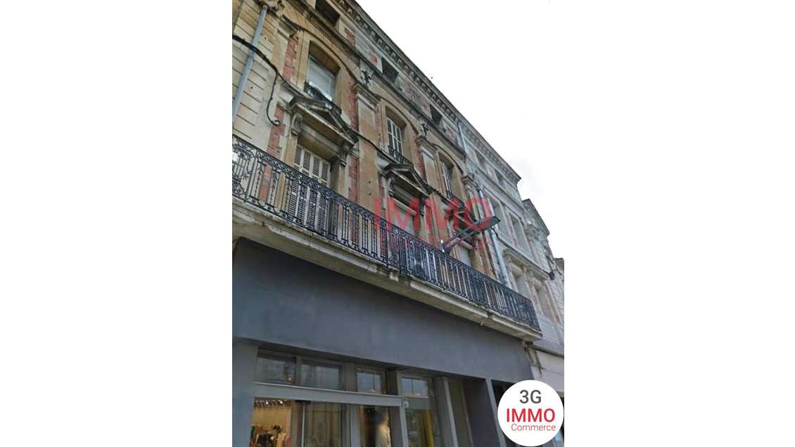 Vente local commercial 300m² à Niort centre