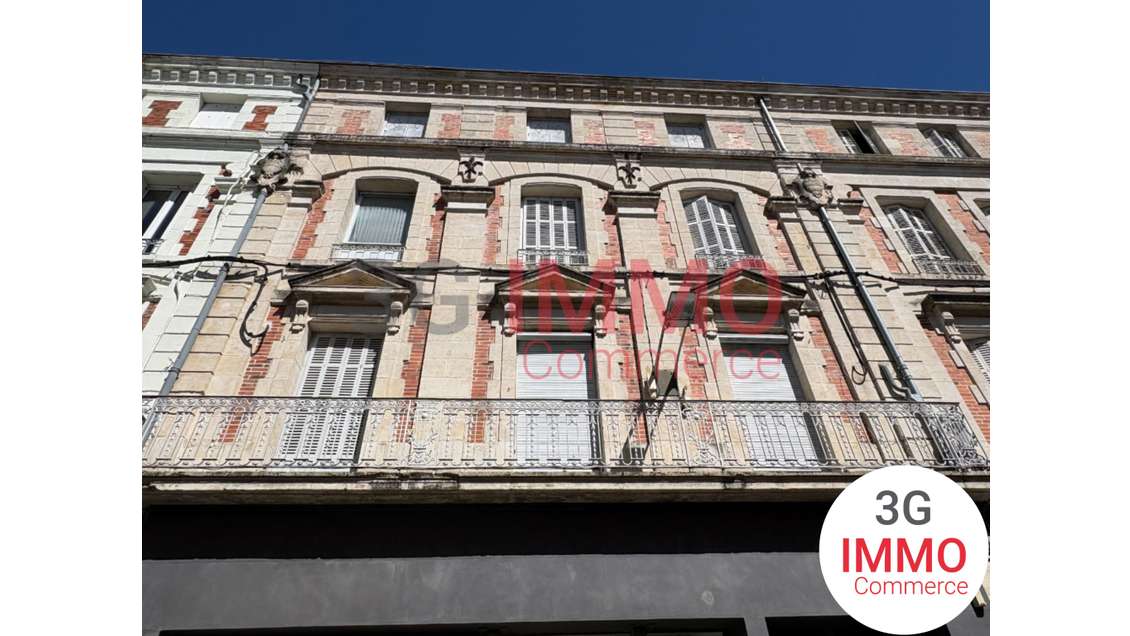 Vente local commercial 300m² à Niort centre