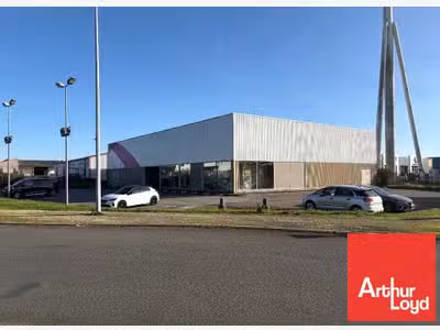 NIORT - LOCAL COMMERCIAL à vendre