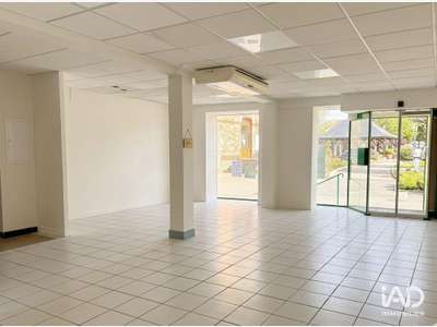 Vente murs commerciaux à Nozay