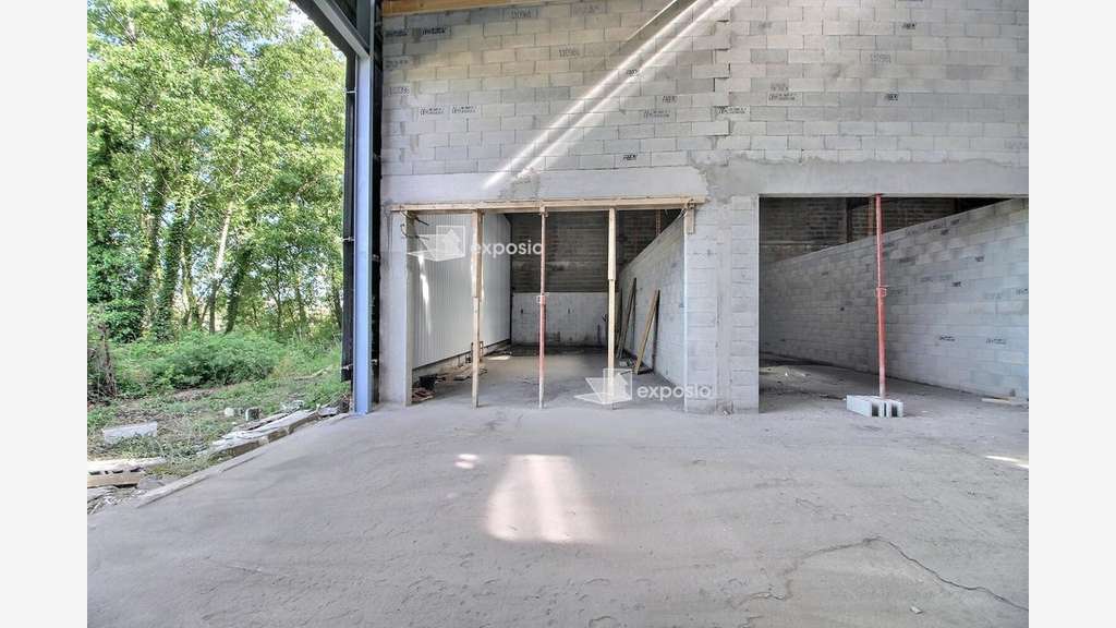 Vente murs commerciaux 69m² emp strat. Orange