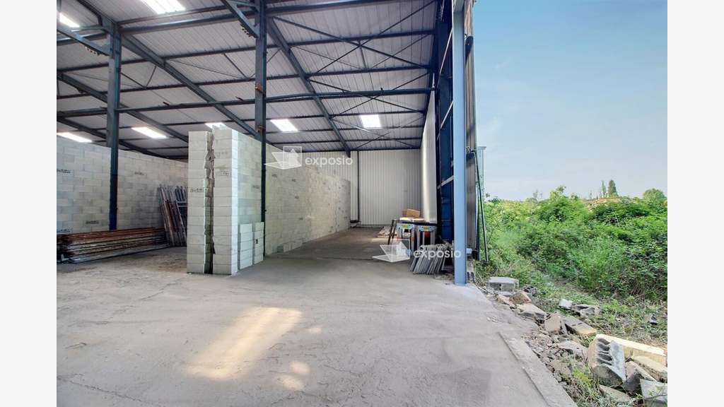 Vente murs commerciaux 69m² emp strat. Orange