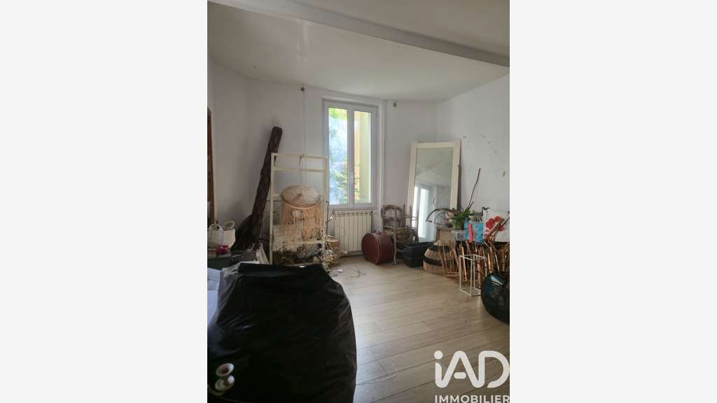 Vente local occupé dans centre historique à Orange