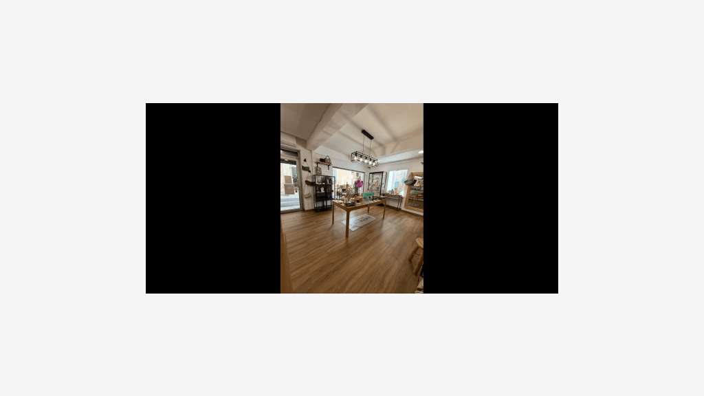 AV murs commerciaux 33m² en centre-ville d'Orange