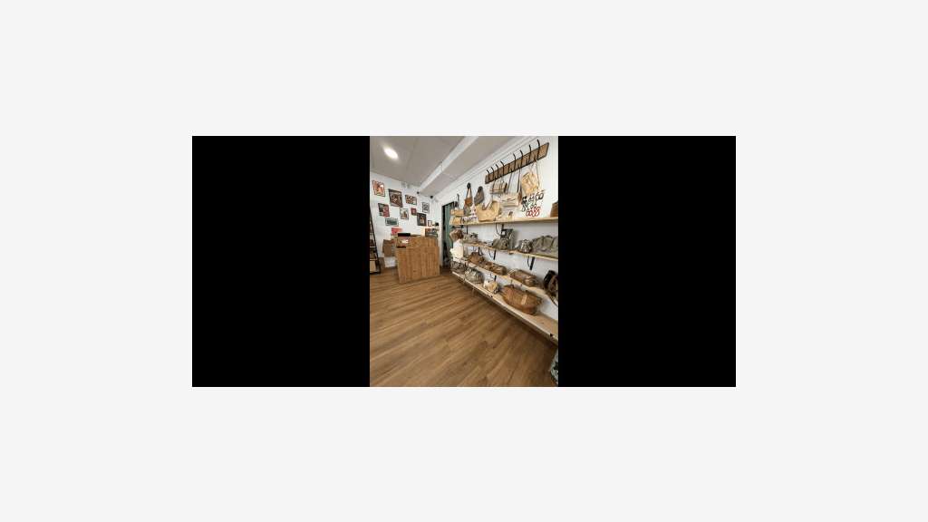 AV murs commerciaux 33m² en centre-ville d'Orange
