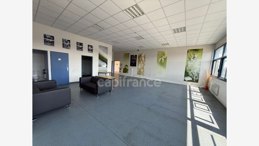 Vente murs commerciaux d'exception 310m² à Orgeval