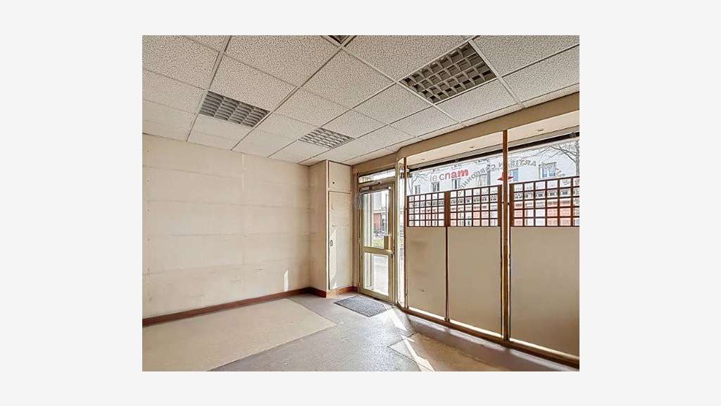 Vente maison de ville avec commerce 24m² à Orléans
