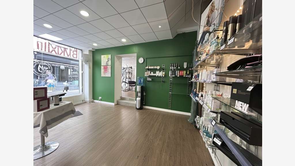 Vente local commercial de 128m² empl N°1 à Orléans