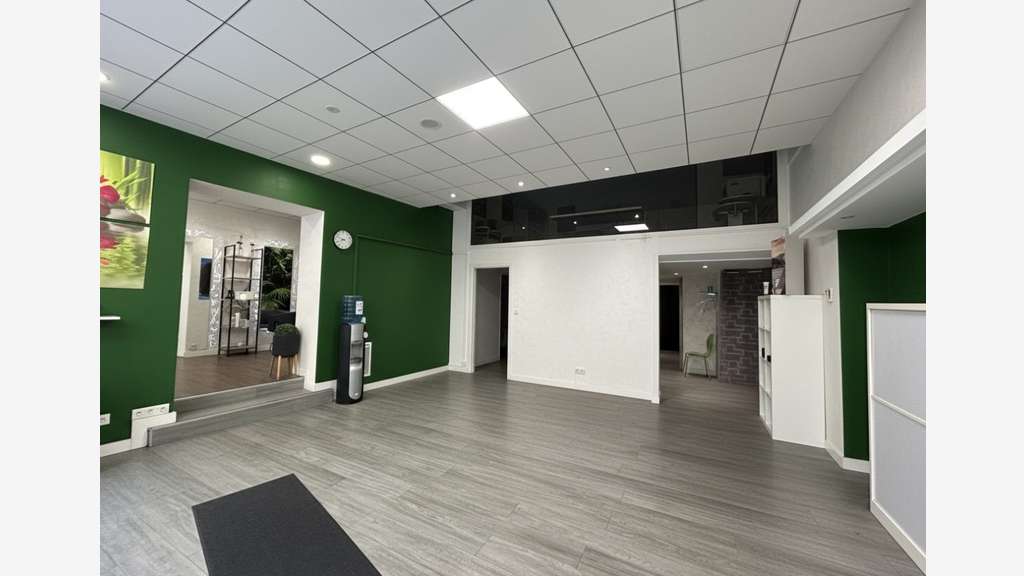 Vente local commercial de 128m² empl N°1 à Orléans