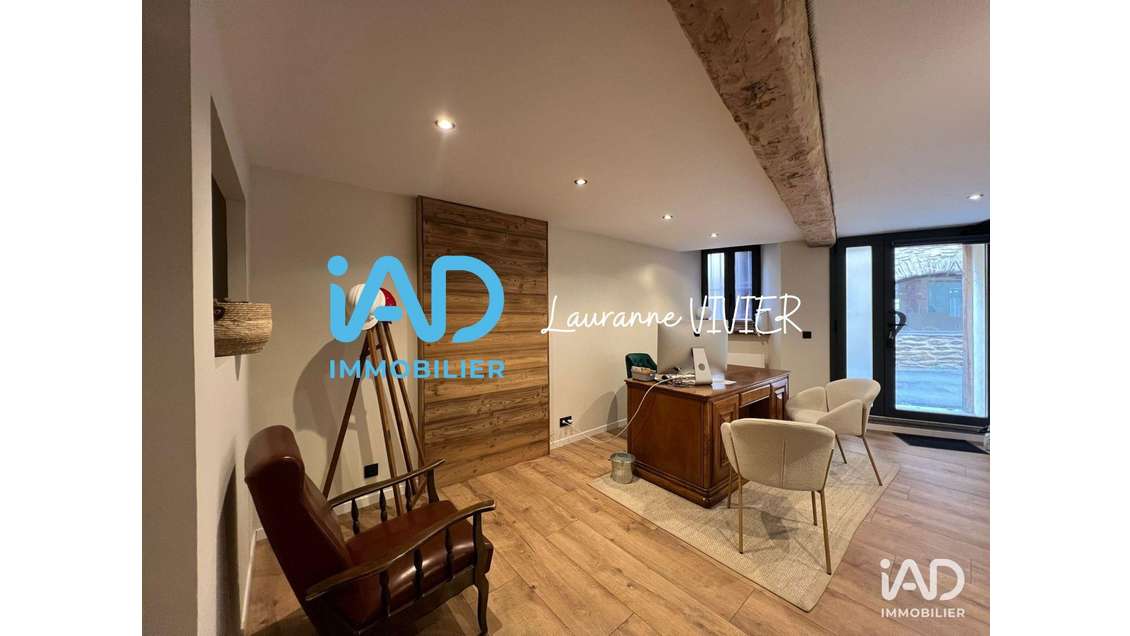 Murs commerciaux à Osséja