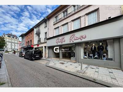 Vente murs local loué en centre ville d'Oyonnax