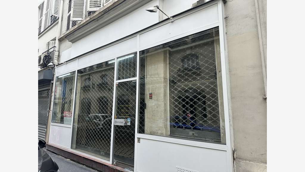 A vendre local transformable bien placé Paris 10e