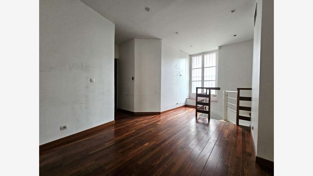 Vente murs rue Faubourg St Antoine Ledru Rollin