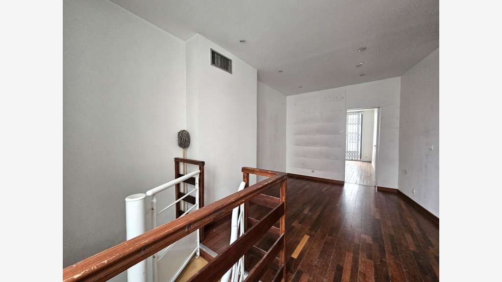 Vente murs rue Faubourg St Antoine Ledru Rollin