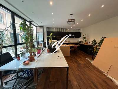 Vente local commercial 82m² excellent état à Paris