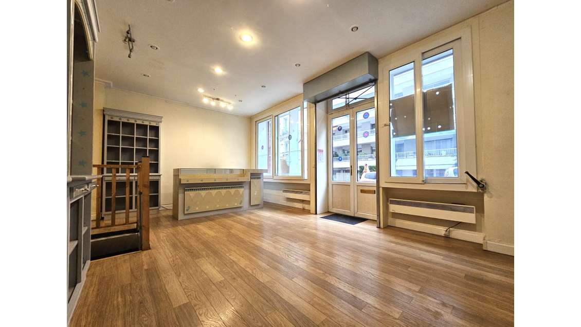 Vente murs libres 65m² Village Faidherbe 75011