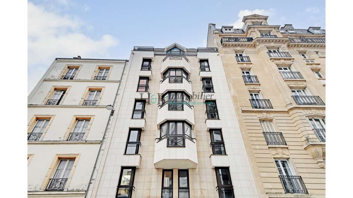 Vente local 88m² à Paris Métro Campo-Formio