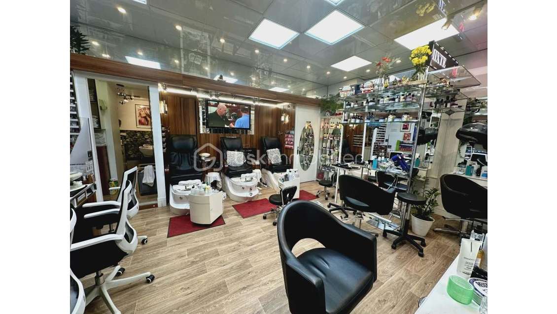 Vente fonds de commerce - Salon de manucure avec