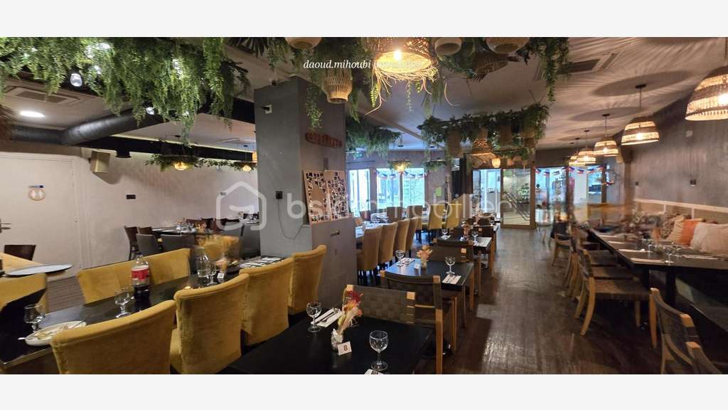 A vendre murs loués restaurant 140m² à Paris 75014