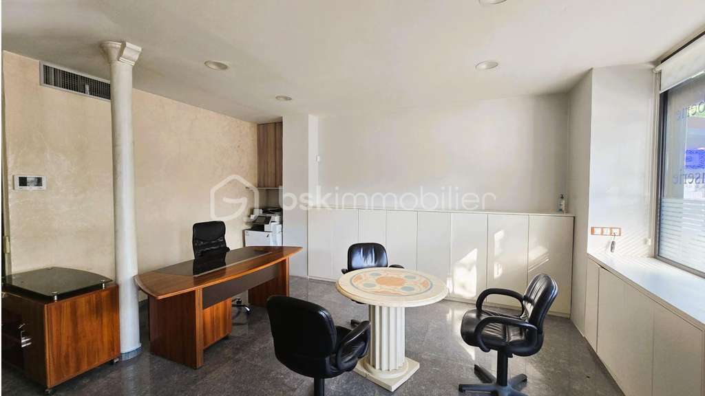 Vente murs commerciaux libres Paris 16e Exelmans