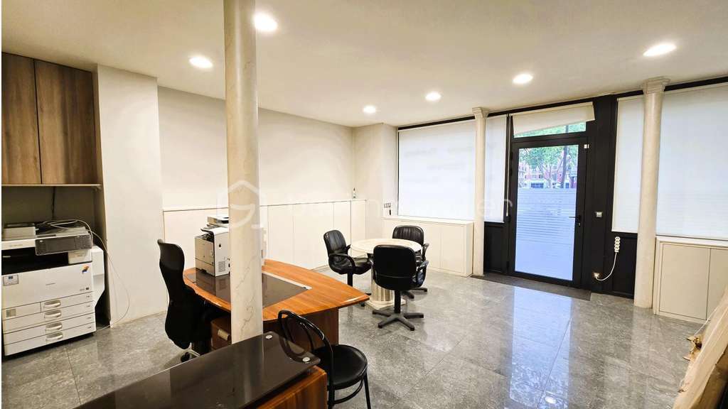 Vente murs commerciaux libres Paris 16e Exelmans