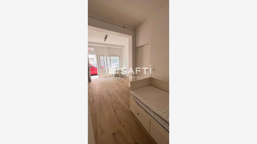 A vendre local commercial/studio à Paris 17e