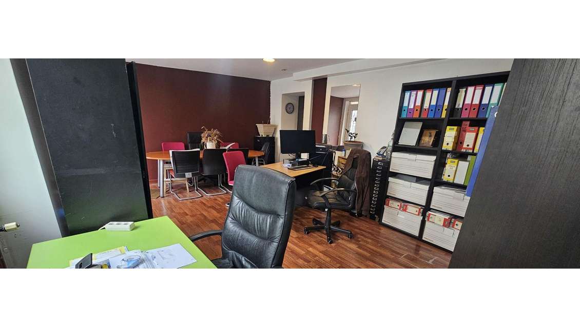 Vente murs commerciaux de 69m² à Paris 75018