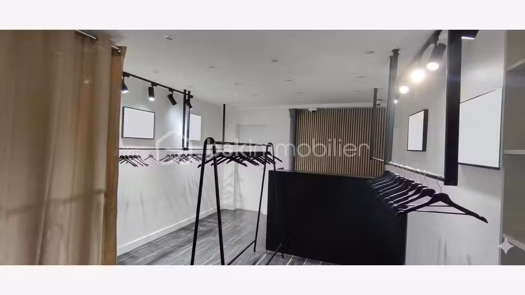 Vente murs commerciaux libres 34m² à Paris 75018