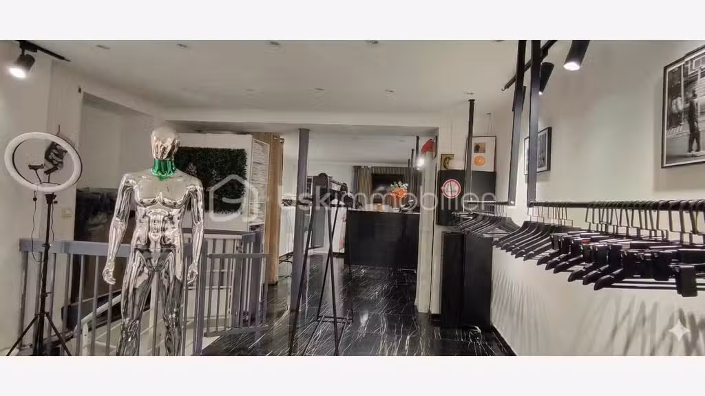 Vente murs commerciaux libres 34m² à Paris 75018