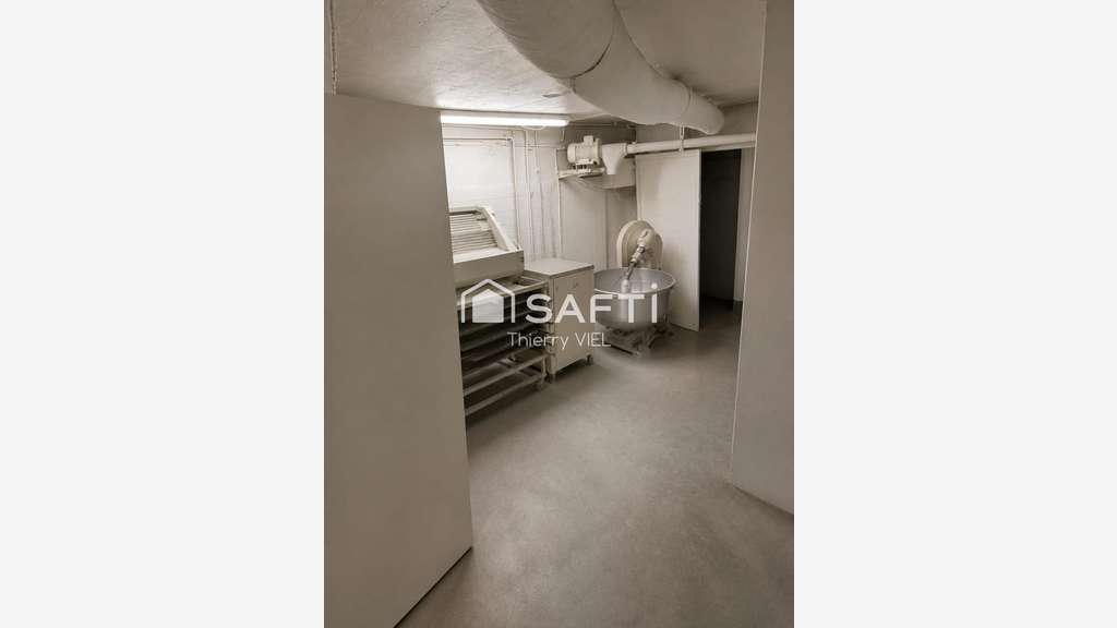 Vente local mixte 190m² à Paris Buttes Chaumont