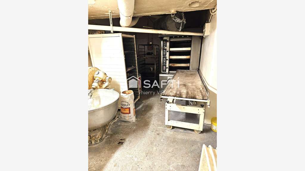 Vente local mixte 190m² à Paris Buttes Chaumont