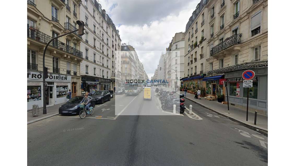 Vente local d'angle 160m² à Paris 5eme
