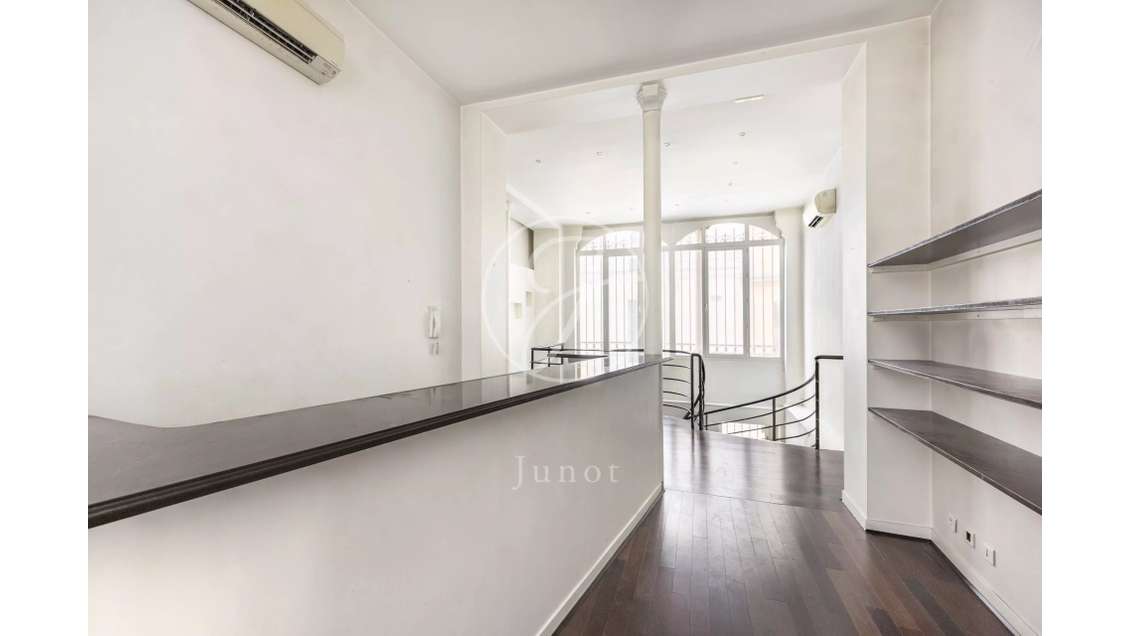 Local Paris 6e Bld Saint-Germain / Rue de l'Odéon