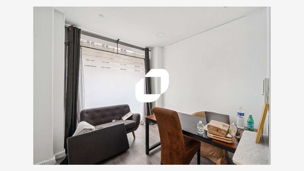 Vente Local commercial 108m² Paris