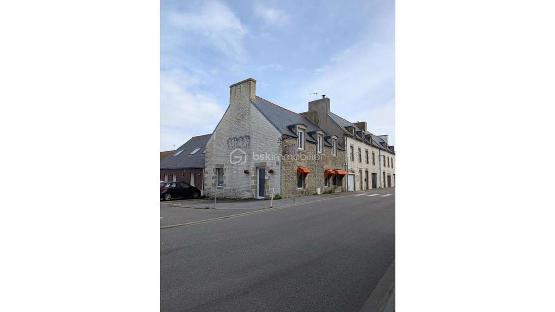Vente murs commerciaux de 99m² à Saint-Guénolé