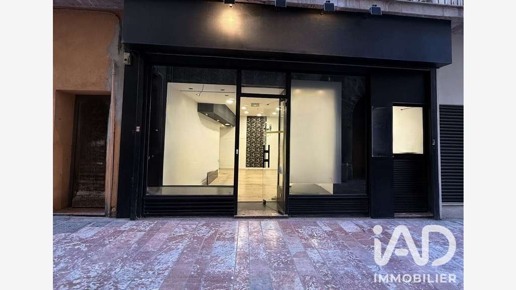 Cède local commercial de 56m² à Perpignan rue loge