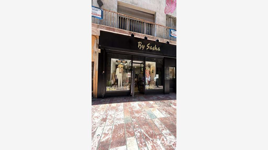 Cède local commercial de 56m² à Perpignan rue loge